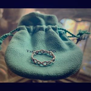 Tiffany and co. Infinity ring narrow silver & bag
